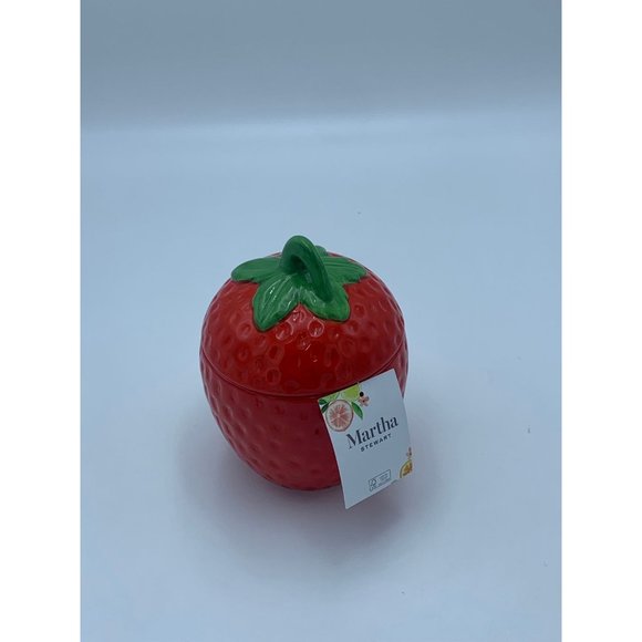 Martha Stewart Strawberry Candle with Tropical Fruit Scent - Picture 1 of 9